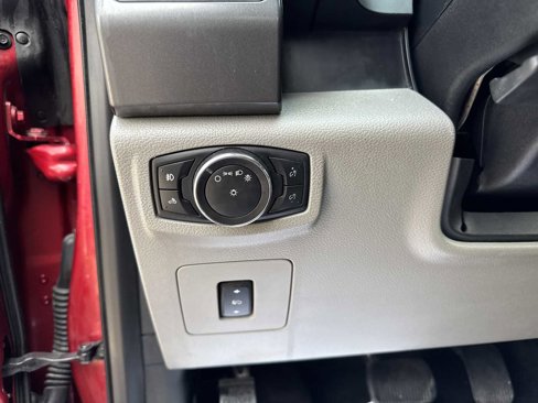 Used 2016 Ford F150 XLT w/ Equipment Group 302A Luxury image 22