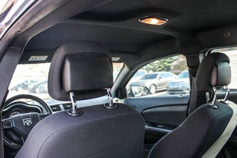 Used 2013 Dodge Avenger SE image 34