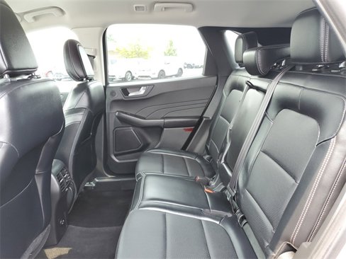 Used 2021 Ford Escape Titanium image 32