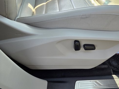 Used 2019 Volkswagen Atlas SEL Premium image 14