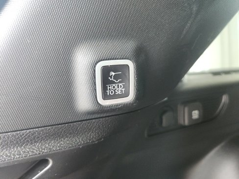 Certified 2024 Jeep Grand Cherokee Altitude image 44
