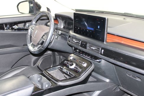 Used 2022 Lincoln Nautilus Reserve image 31