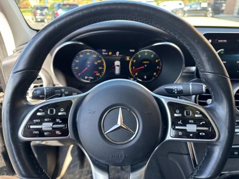 Used 2021 Mercedes-Benz GLC 300 4MATIC image 24