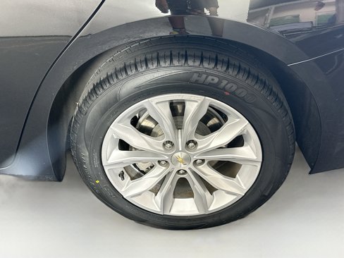 Used 2023 Chevrolet Malibu LT w/ Driver Confidence Package image 11