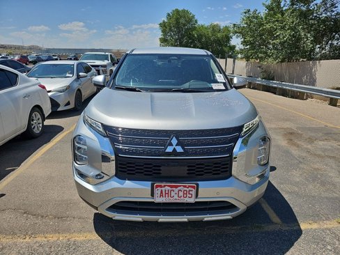 Used 2024 Mitsubishi Outlander SE Black Edition image 2