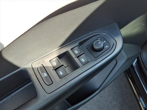 New 2025 Volkswagen Taos S image 12