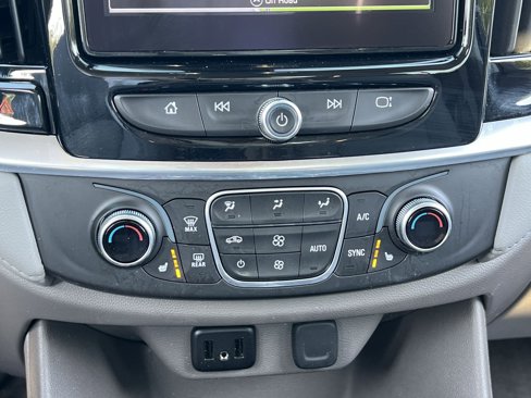 Used 2019 Chevrolet Traverse LT w/ LT Premium Package image 19