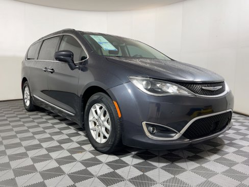 Used 2020 Chrysler Pacifica Touring-L w/ Advanced Safetytec Group image 6