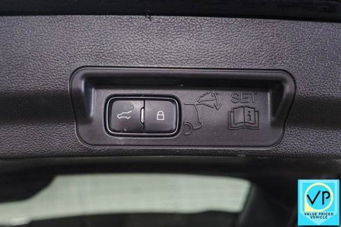 Used 2020 Ford Explorer Limited image 46