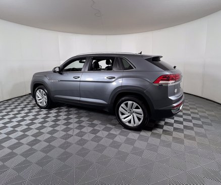 Used 2022 Volkswagen Atlas Cross Sport SE image 3