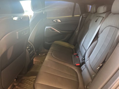 Used 2022 BMW X6 xDrive40i w/ M Sport Package image 13