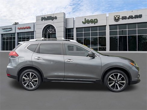 Used 2019 Nissan Rogue SL w/ Premium Package image 2
