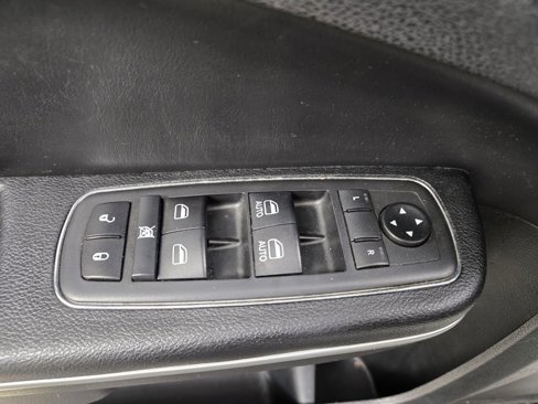 Used 2020 Chrysler 300 S image 10