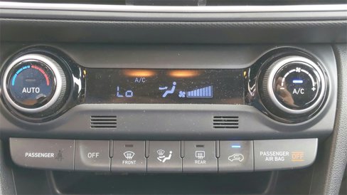 Used 2018 Hyundai Kona Limited image 26