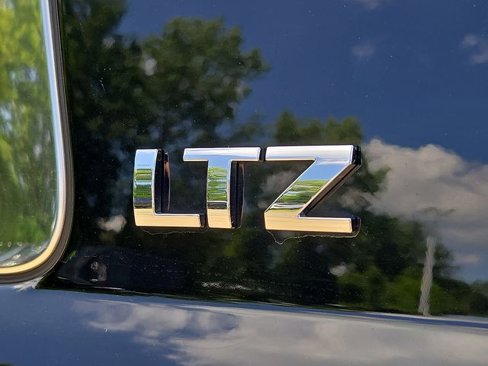 Used 2016 Chevrolet Suburban LTZ image 32