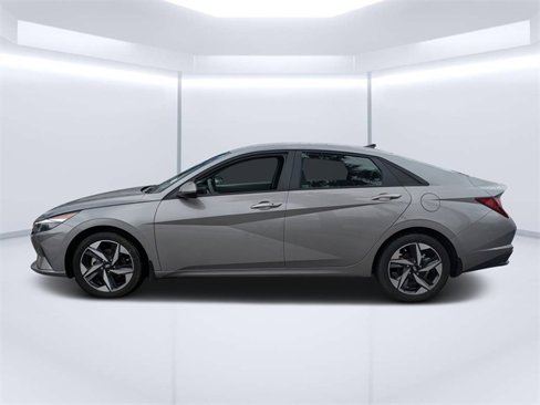 Used 2023 Hyundai Elantra SEL w/ Convenience Package image 6