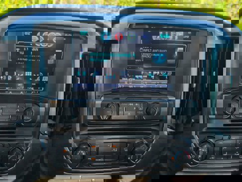 Used 2018 Chevrolet Silverado 1500 LT w/ Trailering Package image 22