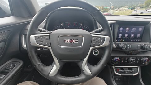 Used 2024 GMC Terrain SLT image 20