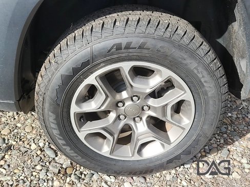 Used 2021 Jeep Cherokee Trailhawk image 11