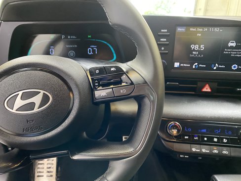 Used 2025 Hyundai Elantra Sport w/ Cargo Package image 30