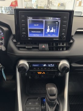 Used 2020 Toyota RAV4 LE image 16