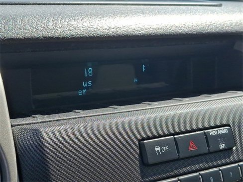 Used 2011 Ford F150 XLT w/ XLT Convenience Pkg image 4