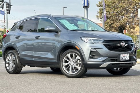 Used 2021 Buick Encore GX Essence w/ Advanced Technology Package image 2