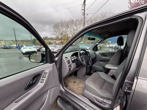 Used 2002 Ford Escape XLT image 9
