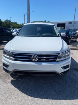 Certified 2020 Volkswagen Tiguan SE image 3