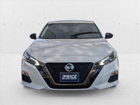 Used 2022 Nissan Altima 2.0 SR image 2