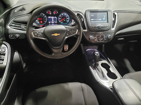 Used 2017 Chevrolet Malibu LT image 22