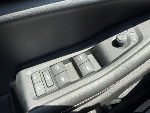Used 2023 Jeep Grand Cherokee L Laredo image 24