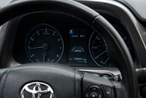 Used 2018 Toyota RAV4 XLE image 27