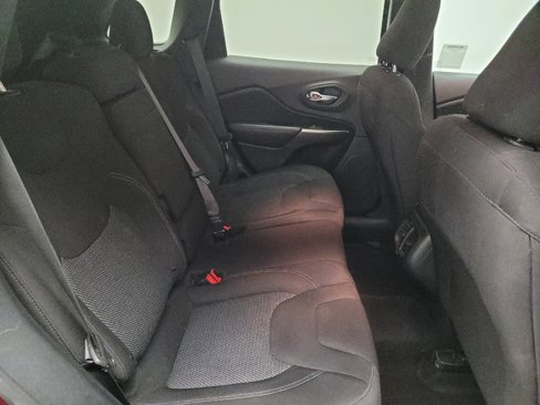 Used 2019 Jeep Cherokee Latitude w/ Popular Appearance Group image 19