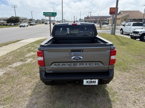 Used 2024 Ford Maverick Lariat image 6