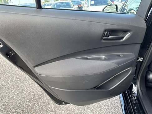 Used 2023 Toyota Corolla LE image 12