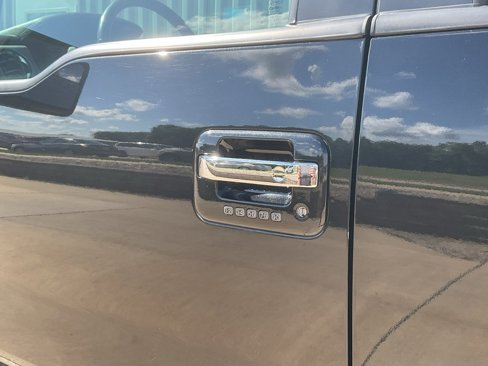 Used 2012 Ford F150 Lariat w/ Lariat Chrome Pkg image 7