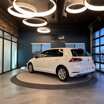 Used 2019 Volkswagen Golf S image 5