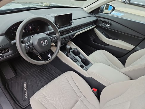 Used 2024 Honda Accord EX image 10