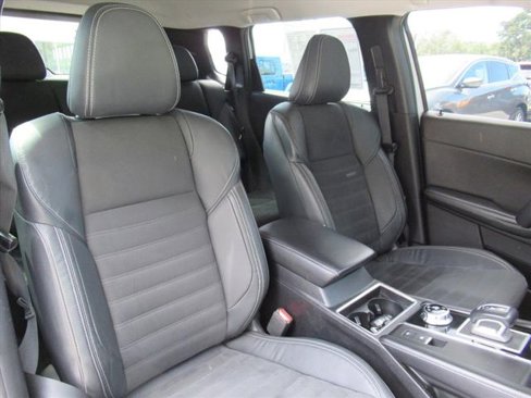 Used 2022 Mitsubishi Outlander SE image 9