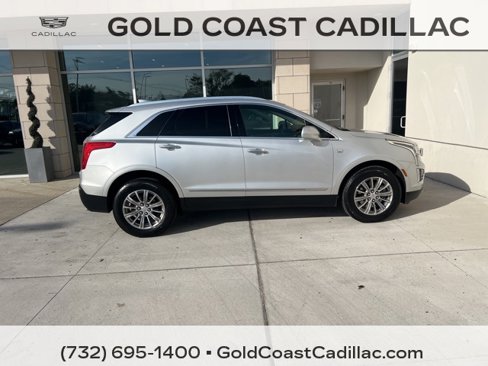Used 2017 Cadillac XT5 Luxury w/ Driver Awareness Package image 4