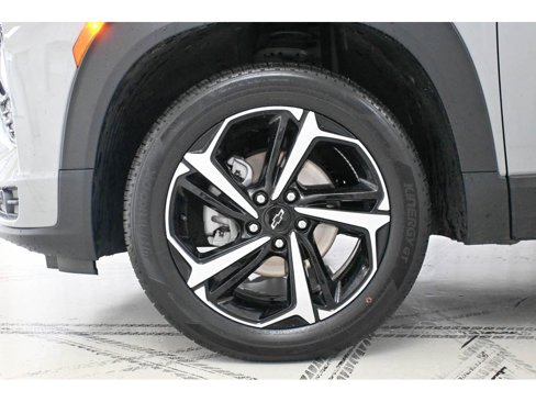 Used 2023 Chevrolet TrailBlazer RS w/ Sun and Liftgate Package image 21