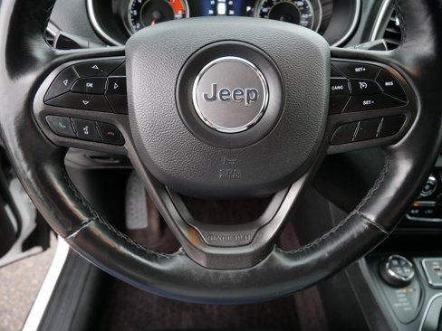 Used 2019 Jeep Cherokee Trailhawk w/ Comfort/Convenience Group image 25