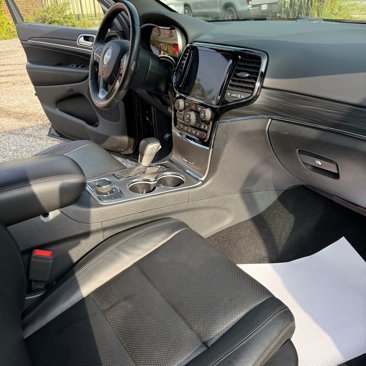 Used 2019 Jeep Grand Cherokee Limited w/ Luxury Group II image 10