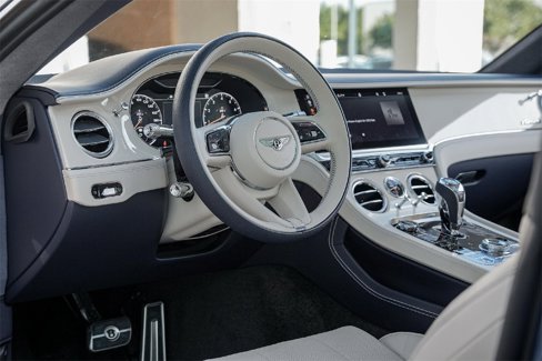 Certified 2023 Bentley Continental GT Azure image 18