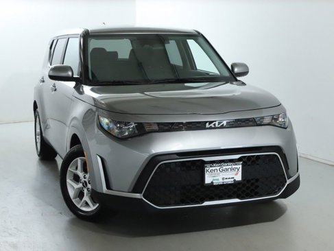 Used 2024 Kia Soul LX w/ Option Group 015 image 2