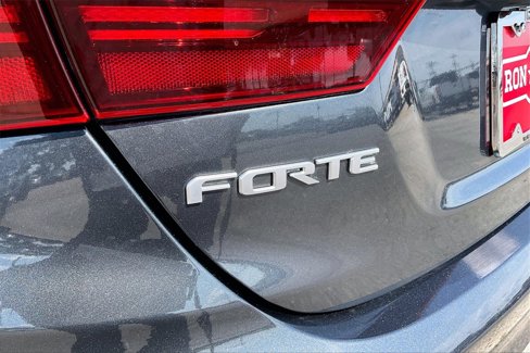 Used 2022 Kia Forte GT-Line w/ GT-Line Premium Package image 21