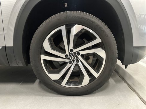Used 2022 Volkswagen Atlas SEL image 2
