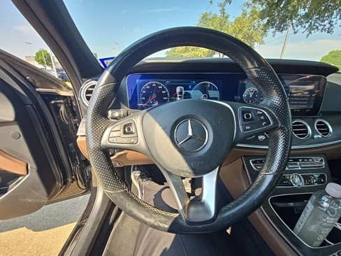Used 2018 Mercedes-Benz E 300 image 6