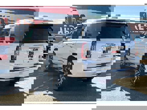 Used 2019 GMC Yukon XL Denali w/ Denali Ultimate Package image 12